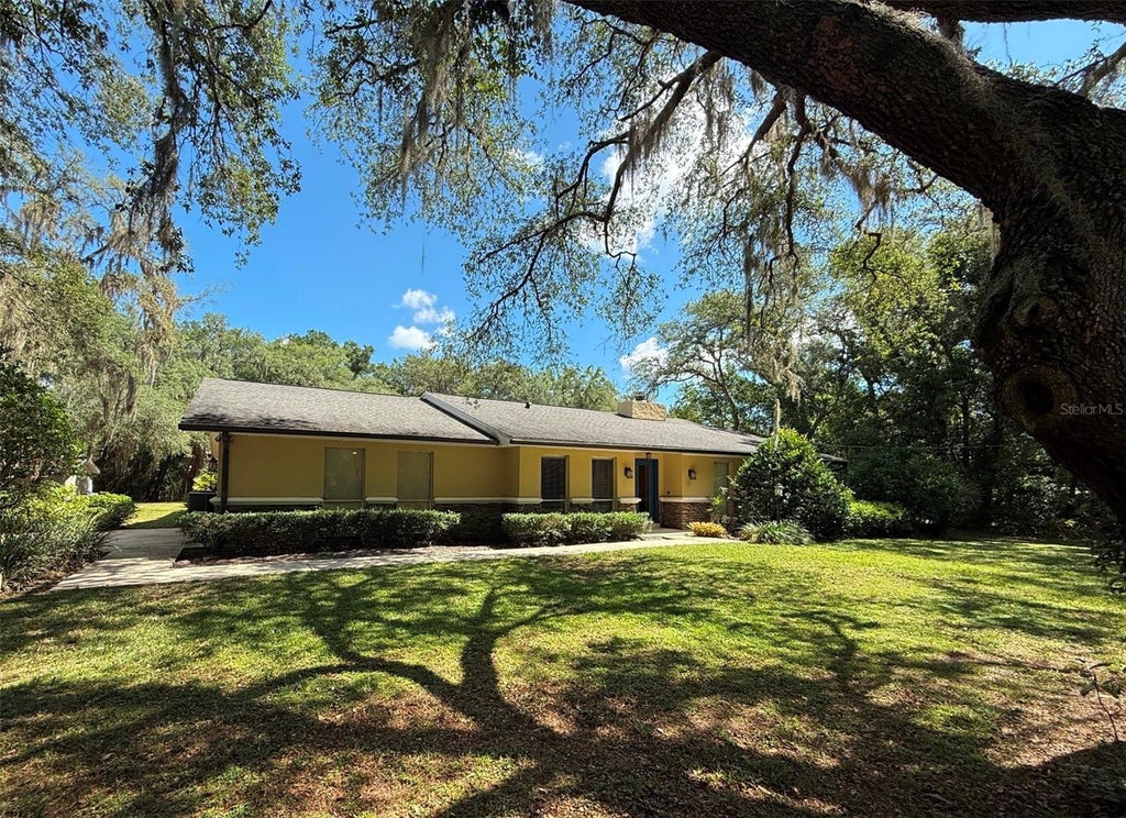 Photo of 8125 Lake Ross Lane, Sanford, FL 32771 (MLS # R4911396)