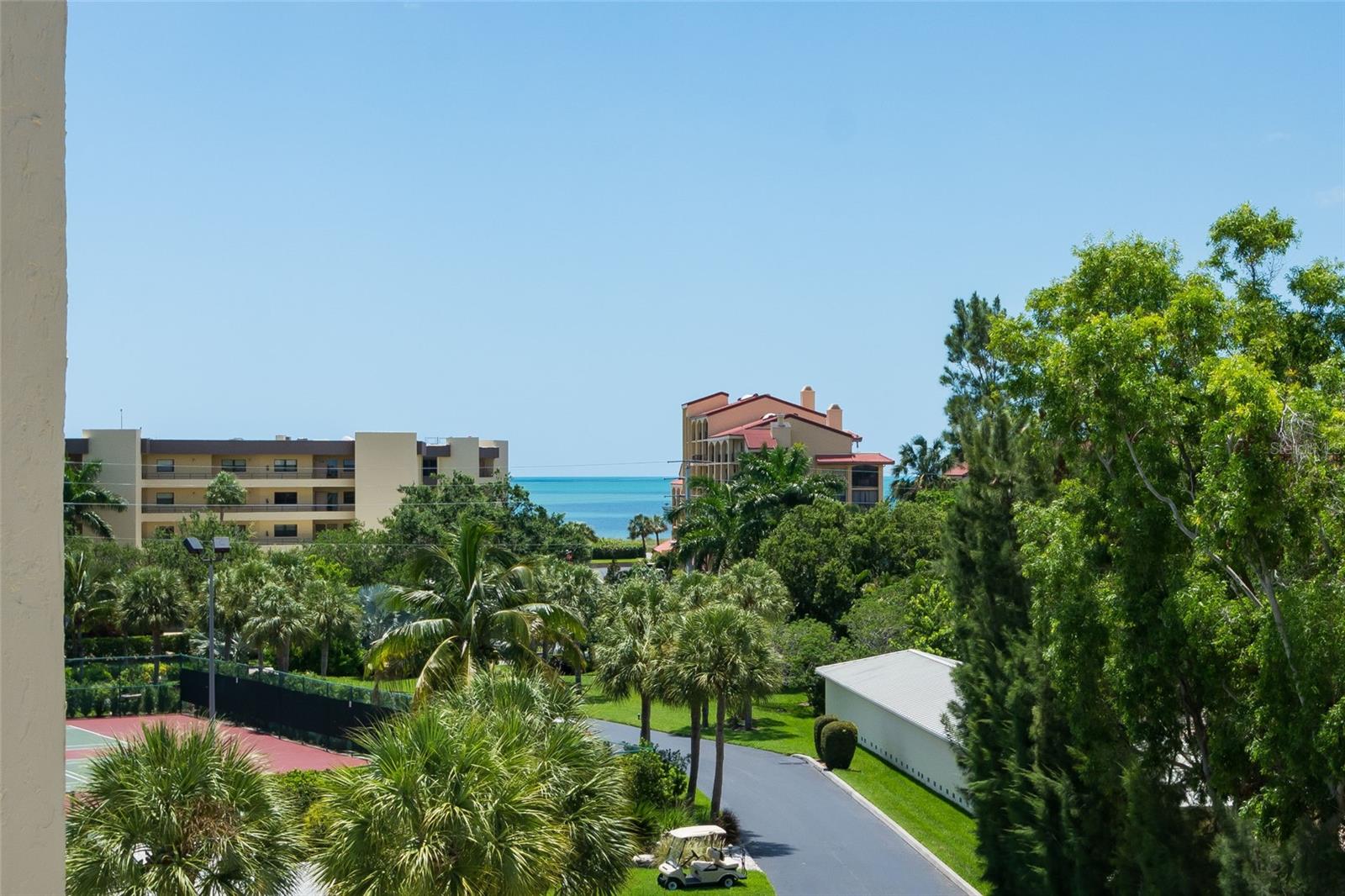ISLAND REEF - Residential Lease