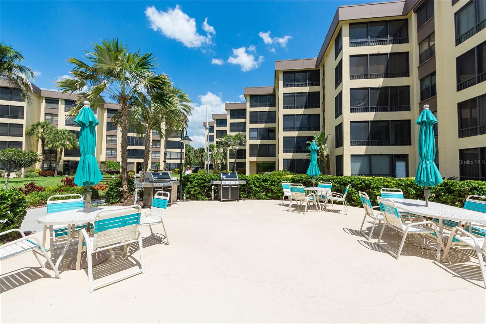 ISLAND REEF - Residential Lease