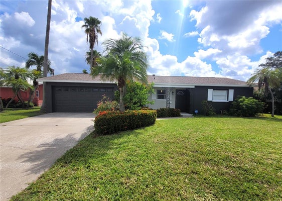 137 MIDWAY IS, CLEARWATER BEACH, FL 33767 - Image a730d1099ca3e1ad26a2c50e511102cd/3479754198