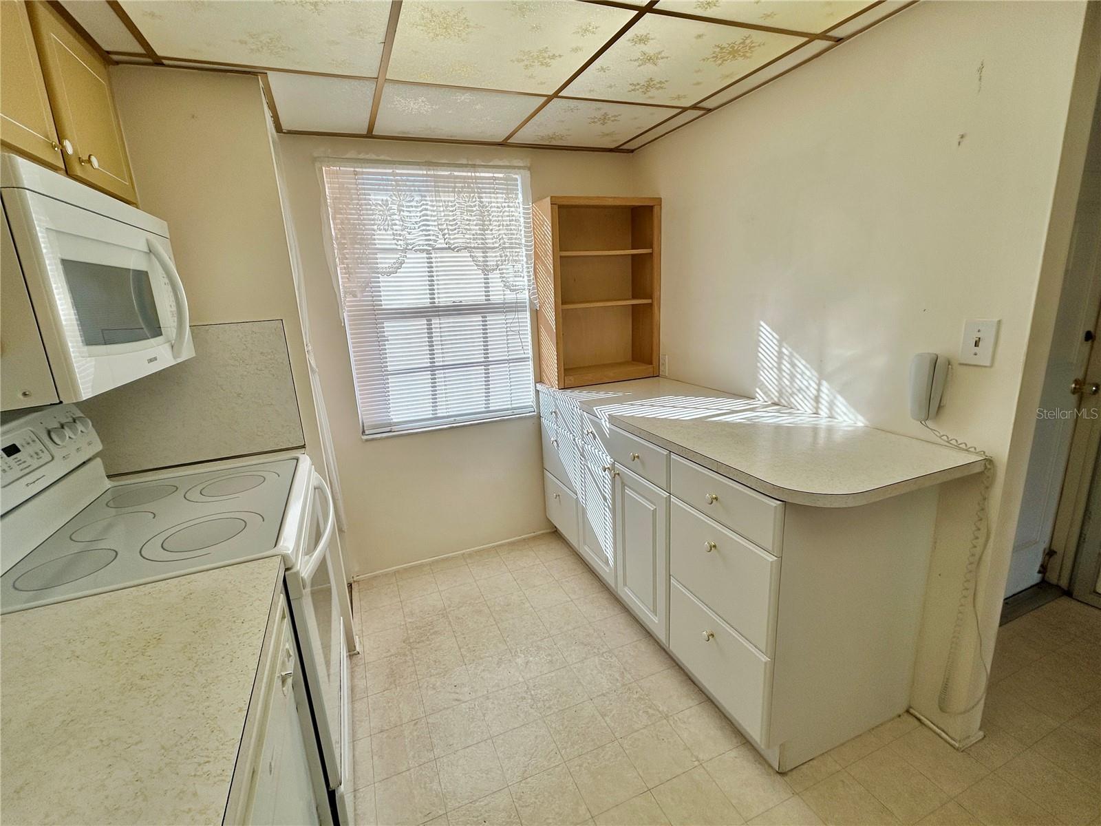 CROSSWINDS COLONY ONE CONDO - Residential