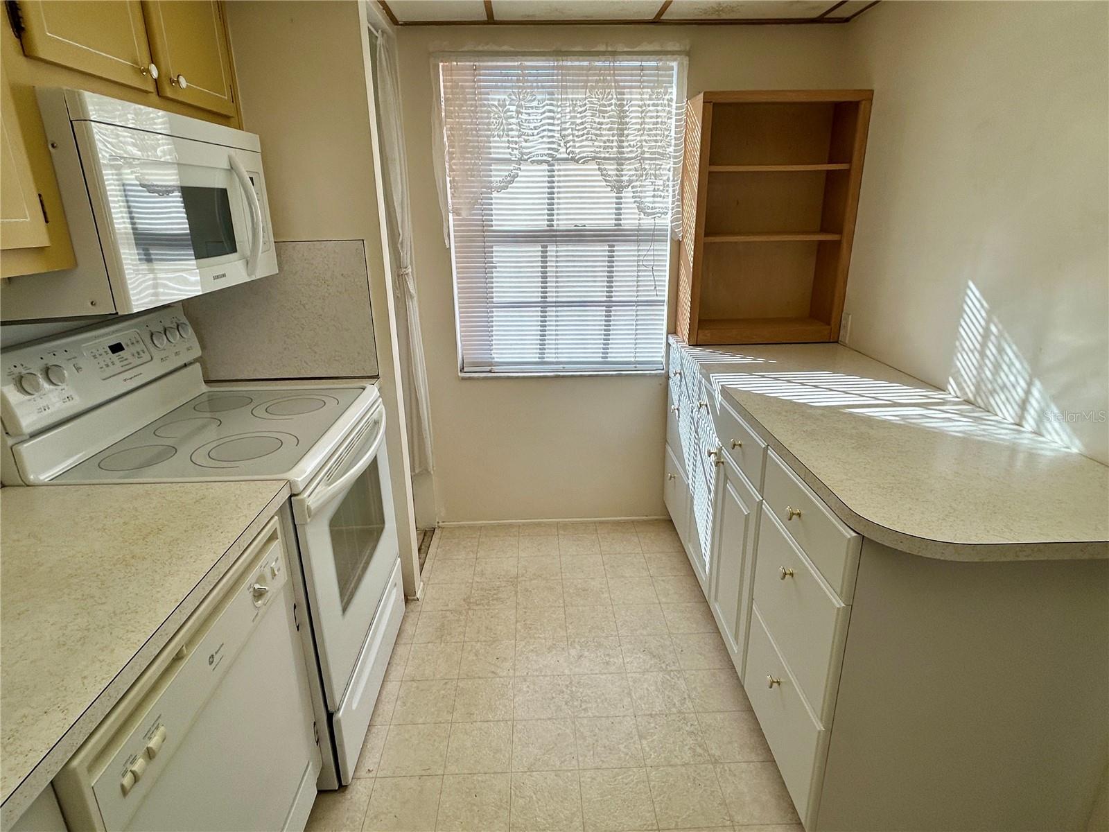 CROSSWINDS COLONY ONE CONDO - Residential