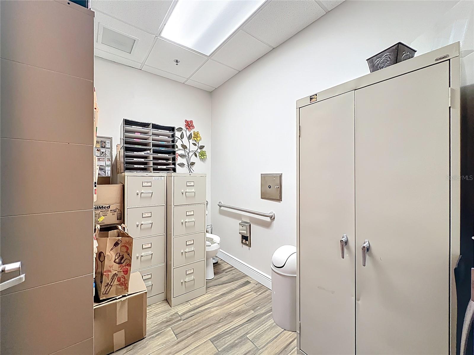 METROWEST PROFFESIONAL PLAZA C - Commercial Lease