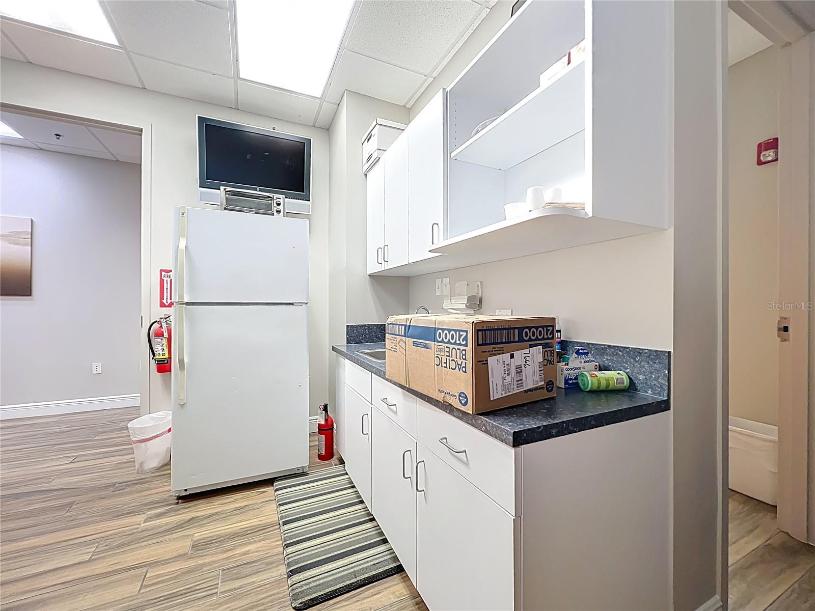 METROWEST PROFFESIONAL PLAZA C - Commercial Lease