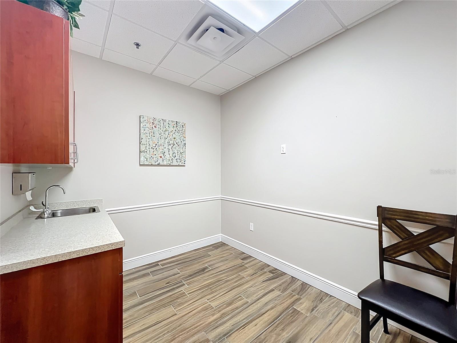 METROWEST PROFFESIONAL PLAZA C - Commercial Lease