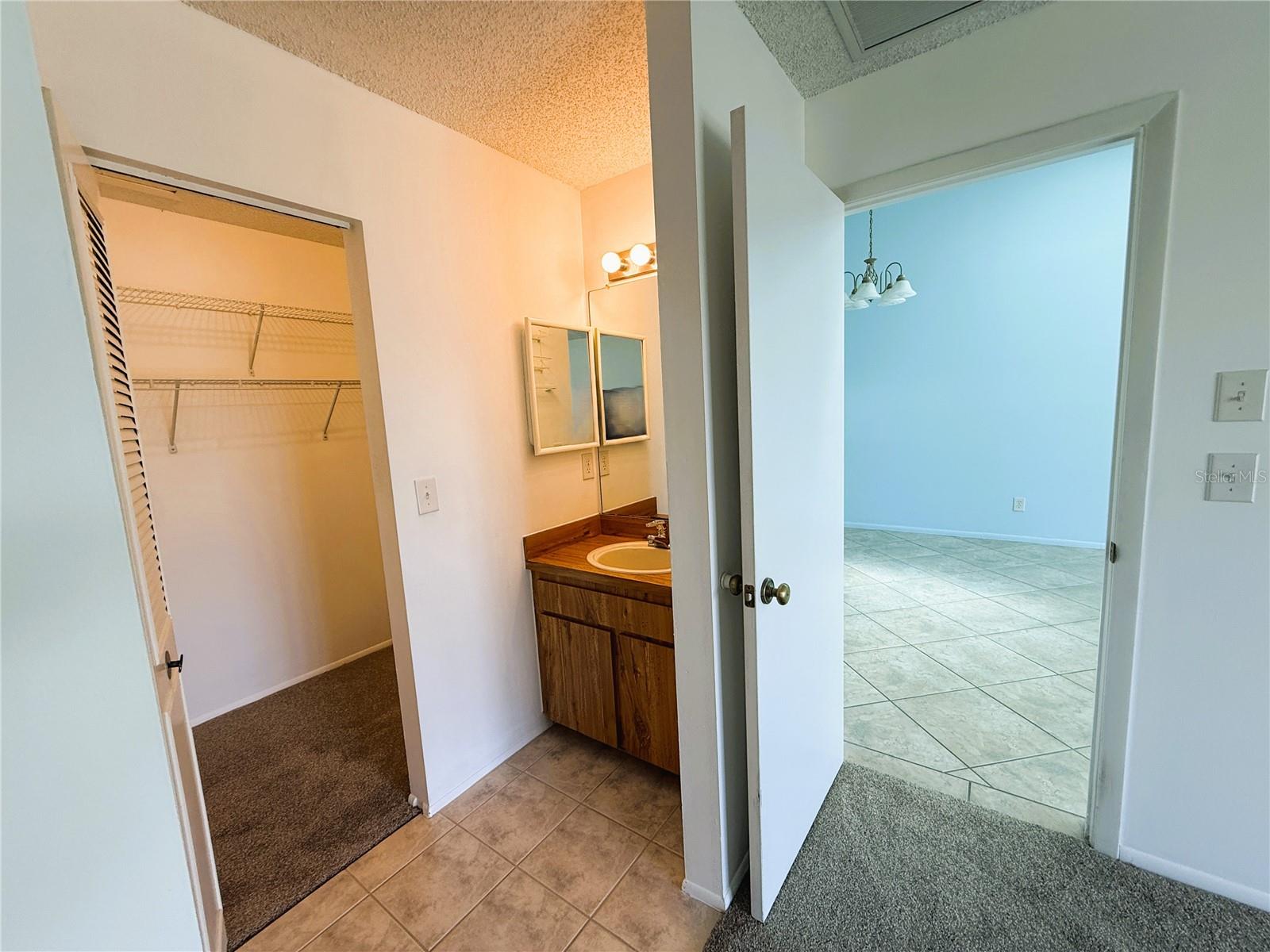 SUN KETCH CONDO - Residential Lease