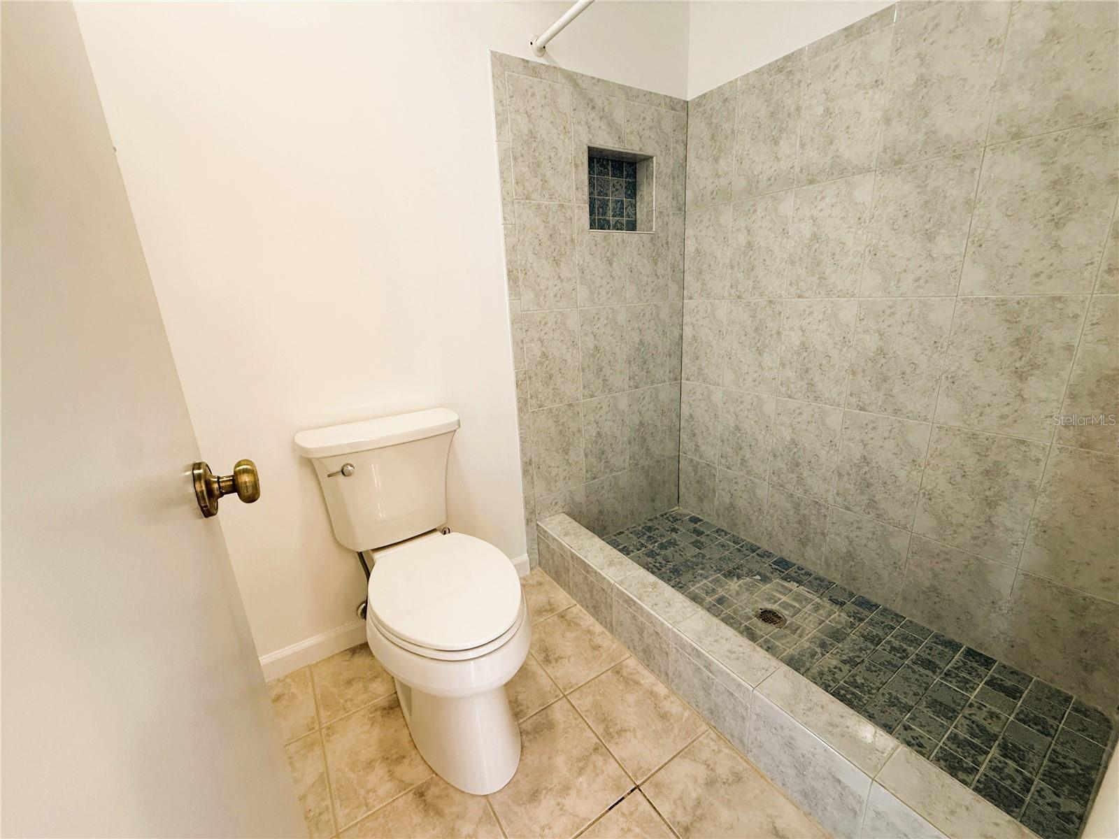 SUN KETCH CONDO - Residential Lease