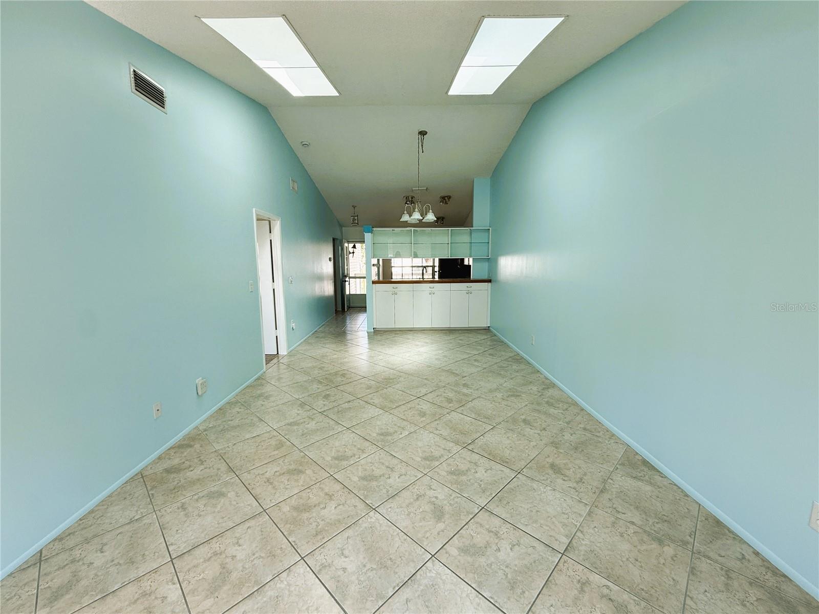 SUN KETCH CONDO - Residential Lease