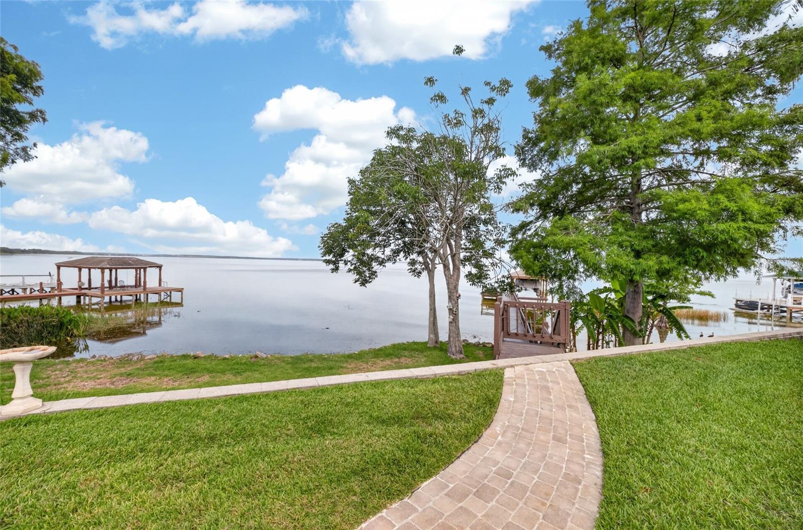 LAKEVIEW RESERVE - Residential
