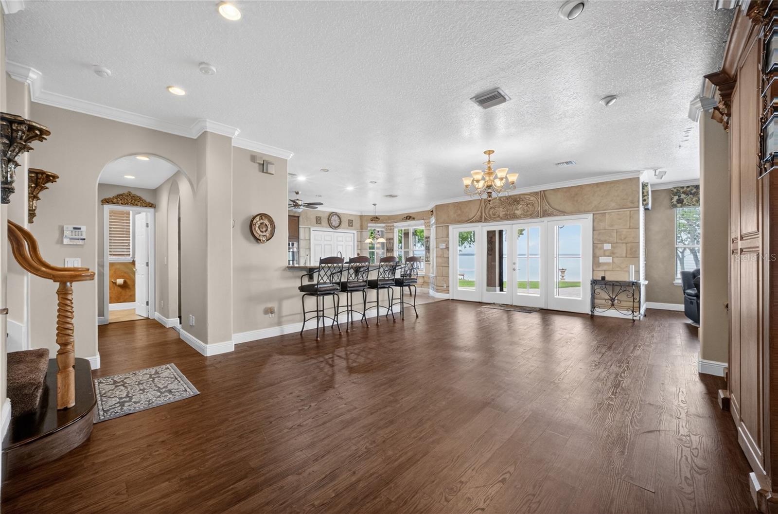LAKEVIEW RESERVE - Residential