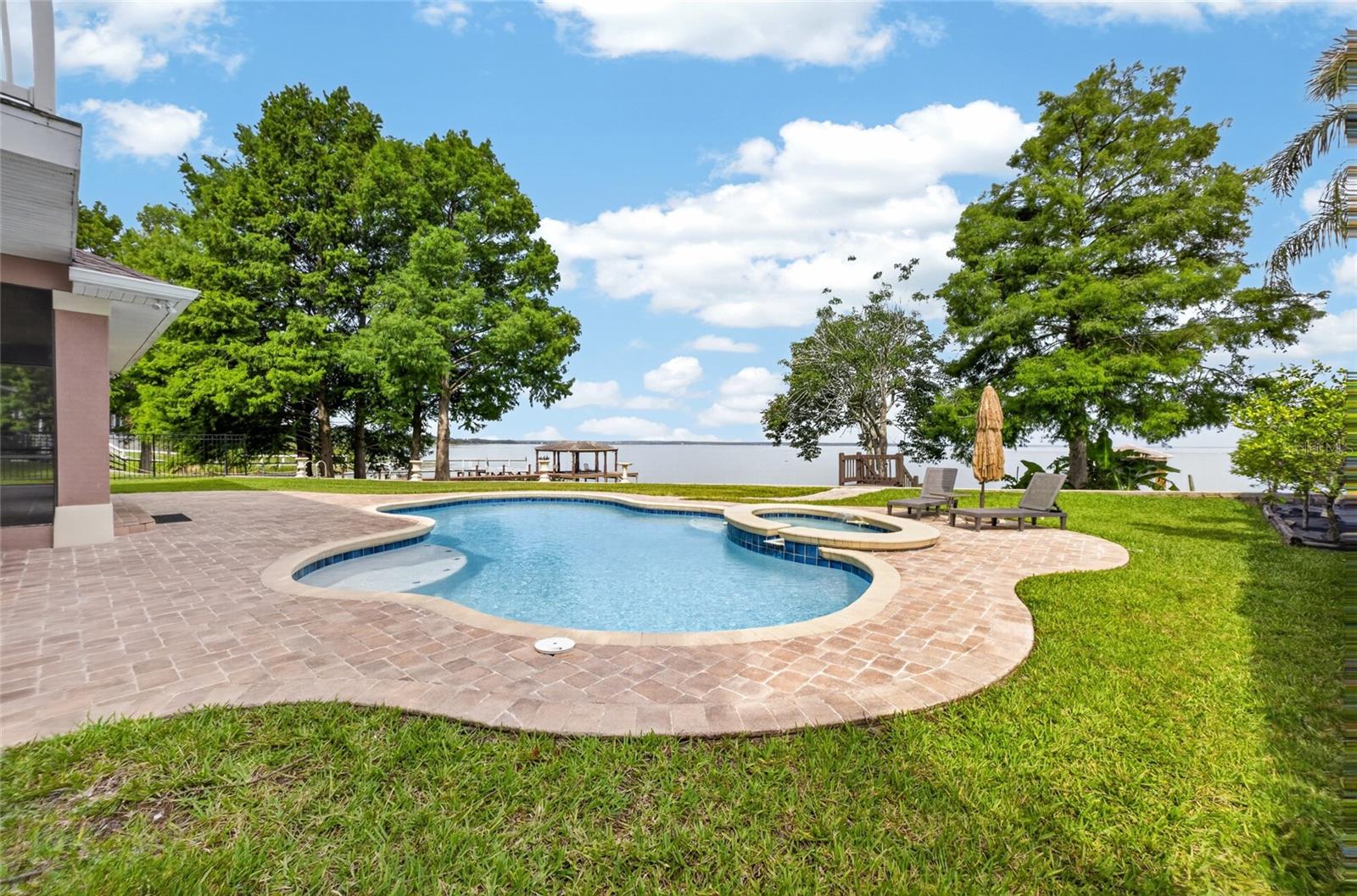LAKEVIEW RESERVE - Residential