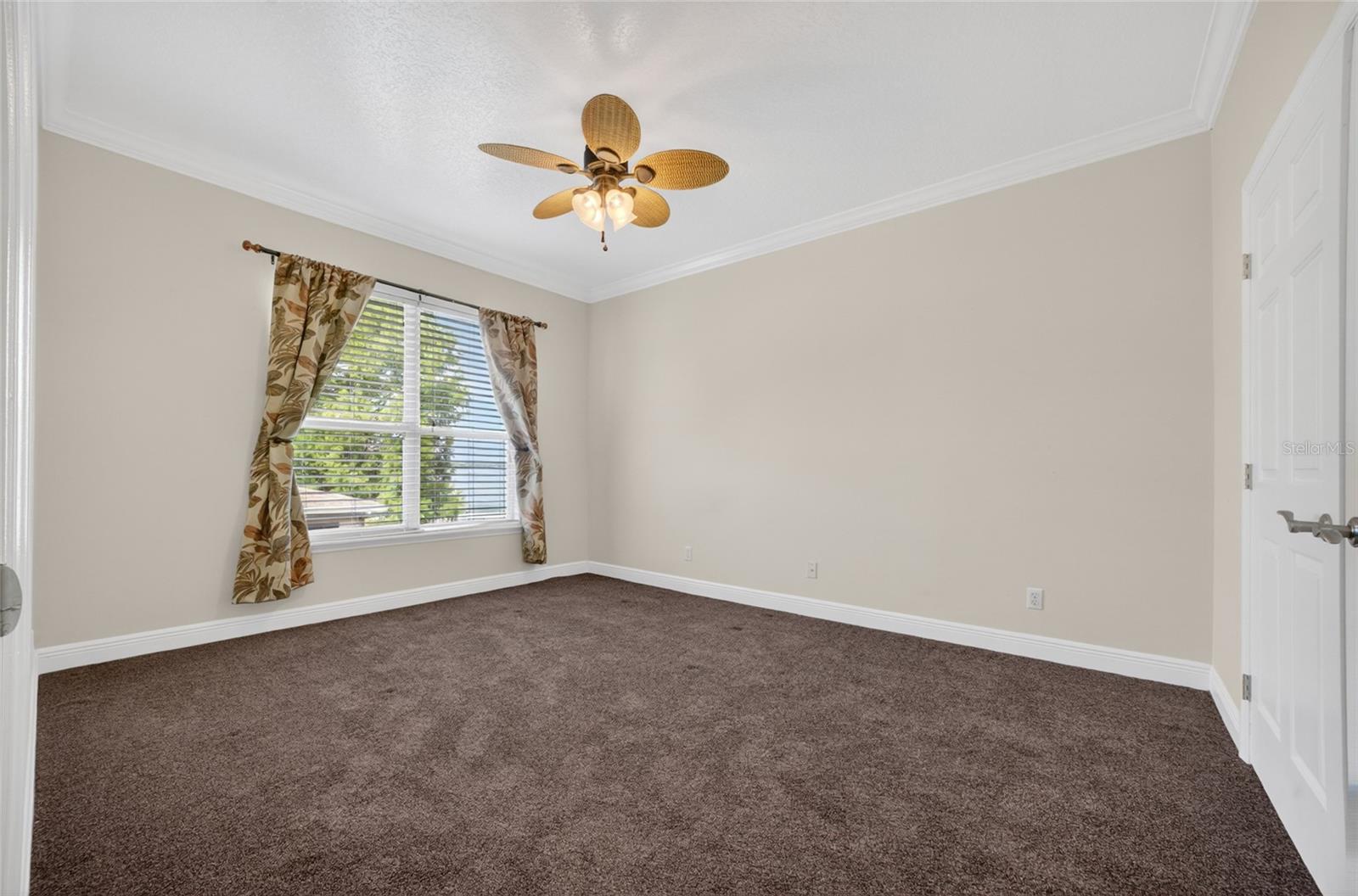 LAKEVIEW RESERVE - Residential