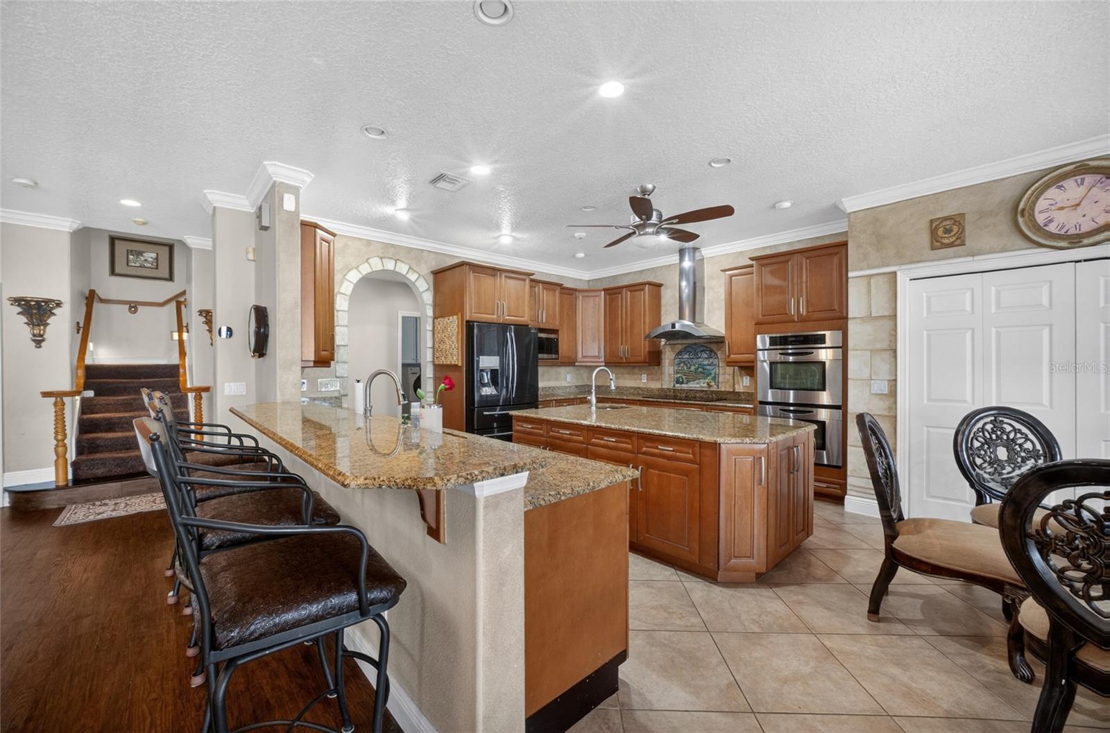 LAKEVIEW RESERVE - Residential