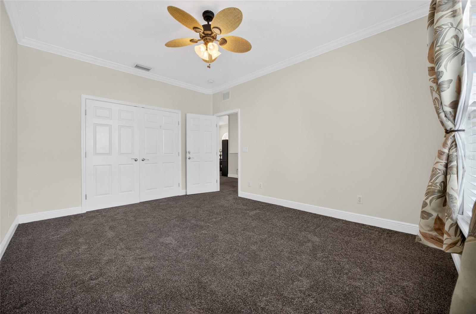 LAKEVIEW RESERVE - Residential