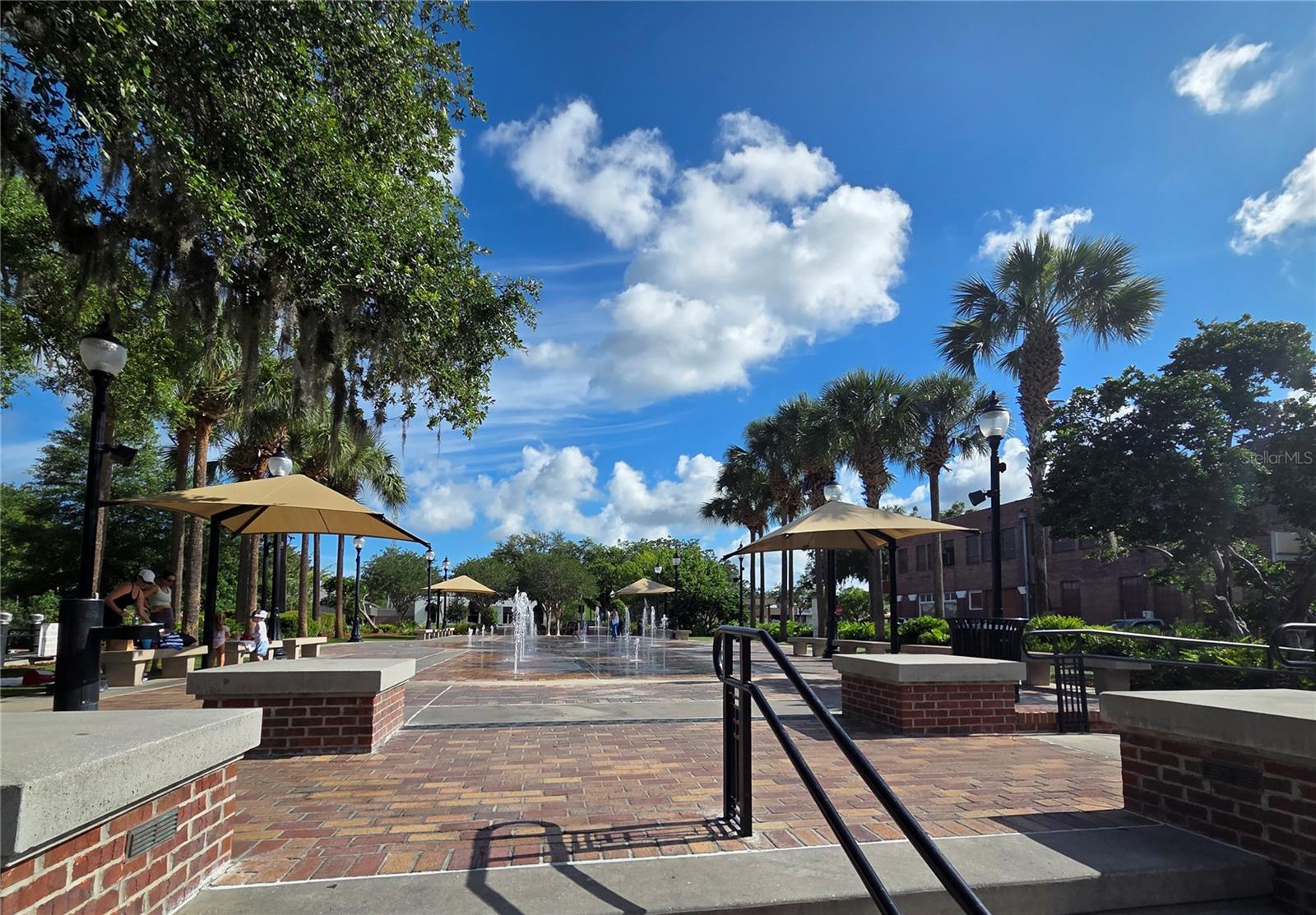LAKEVIEW RESERVE - Residential