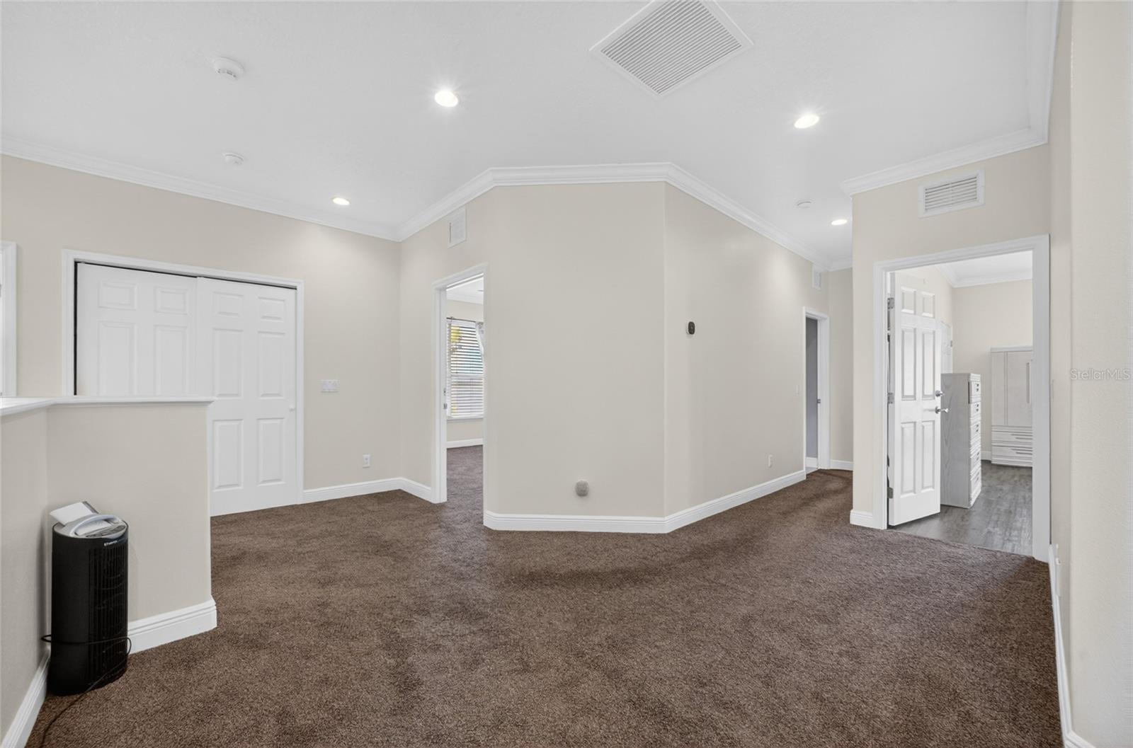 LAKEVIEW RESERVE - Residential