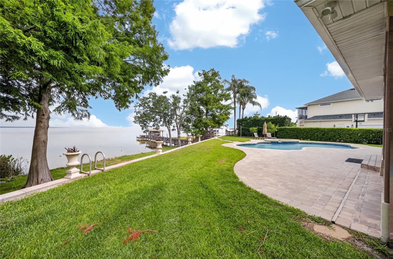 LAKEVIEW RESERVE - Residential