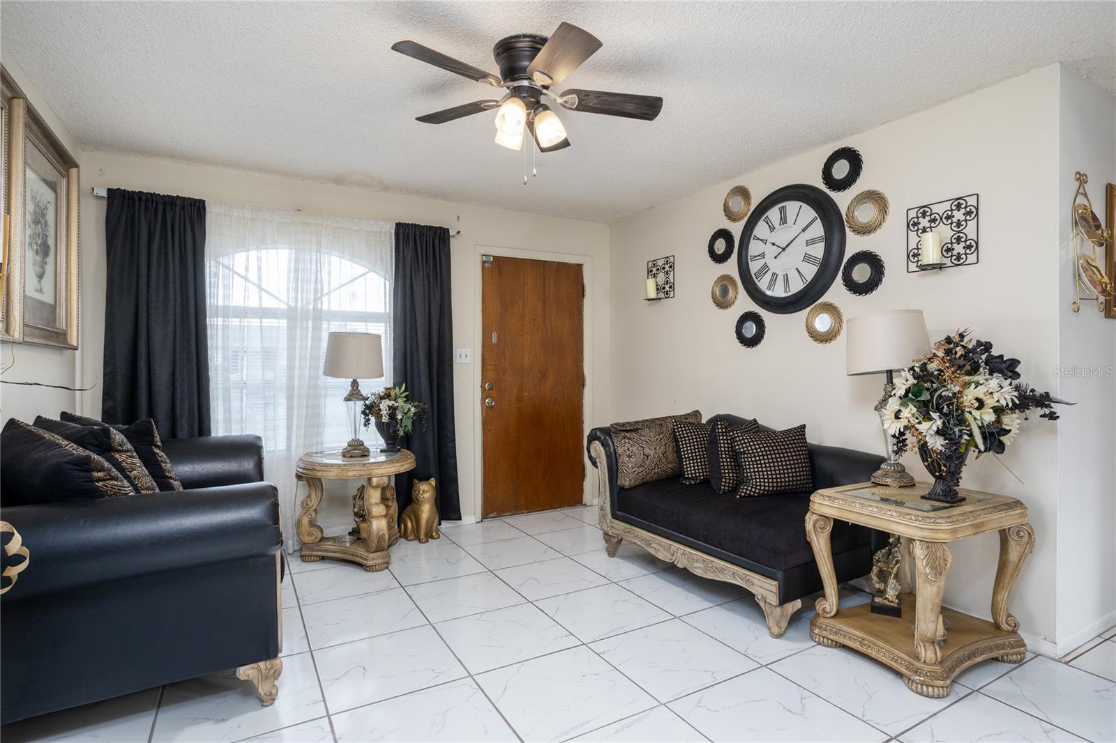 CATALINA VILLAGE - Residential