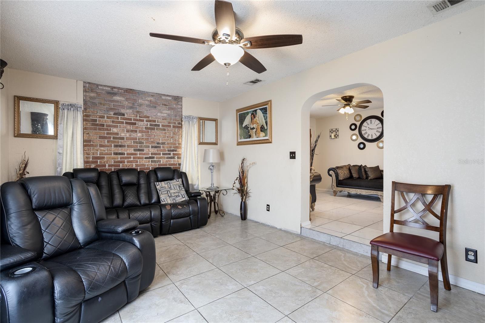 CATALINA VILLAGE - Residential