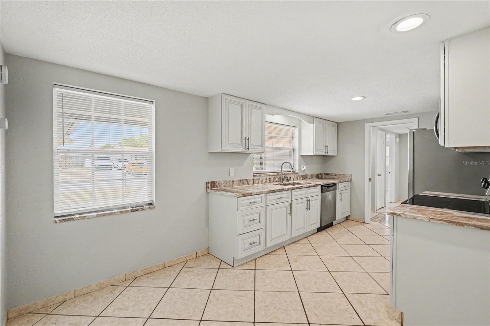 JASMINE LAKES - Residential