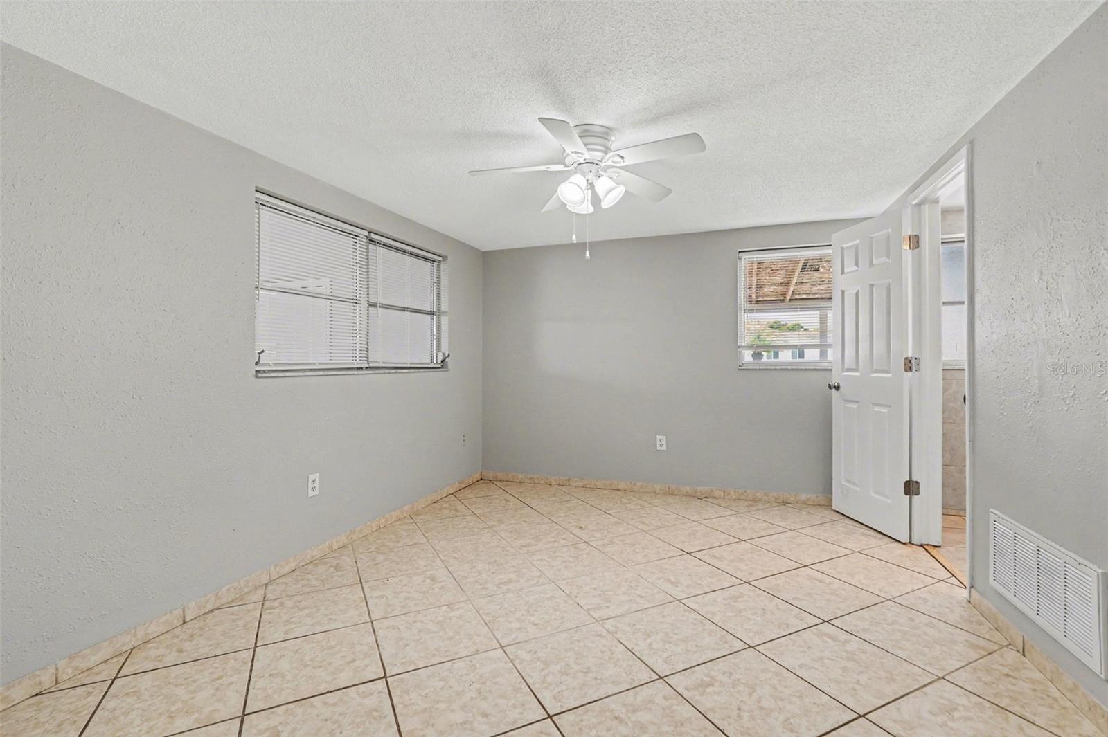 JASMINE LAKES - Residential