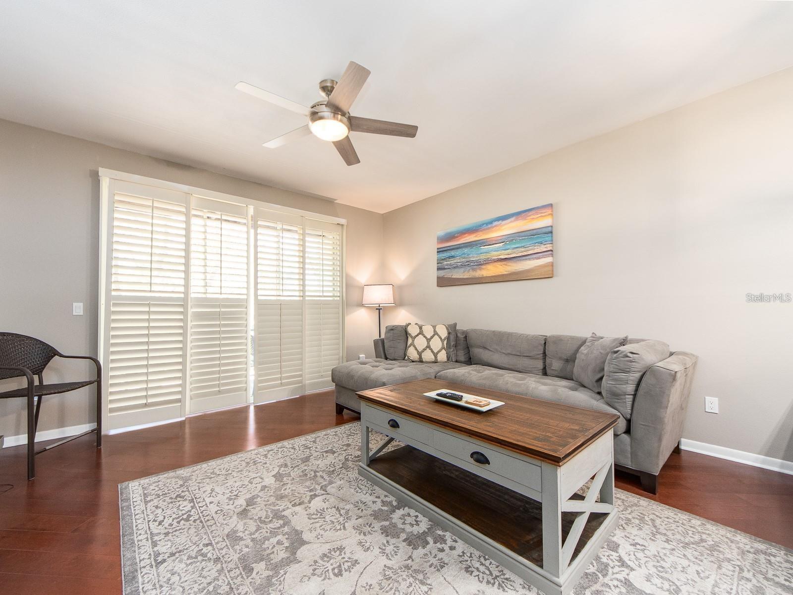 320 ISLAND WAY 606