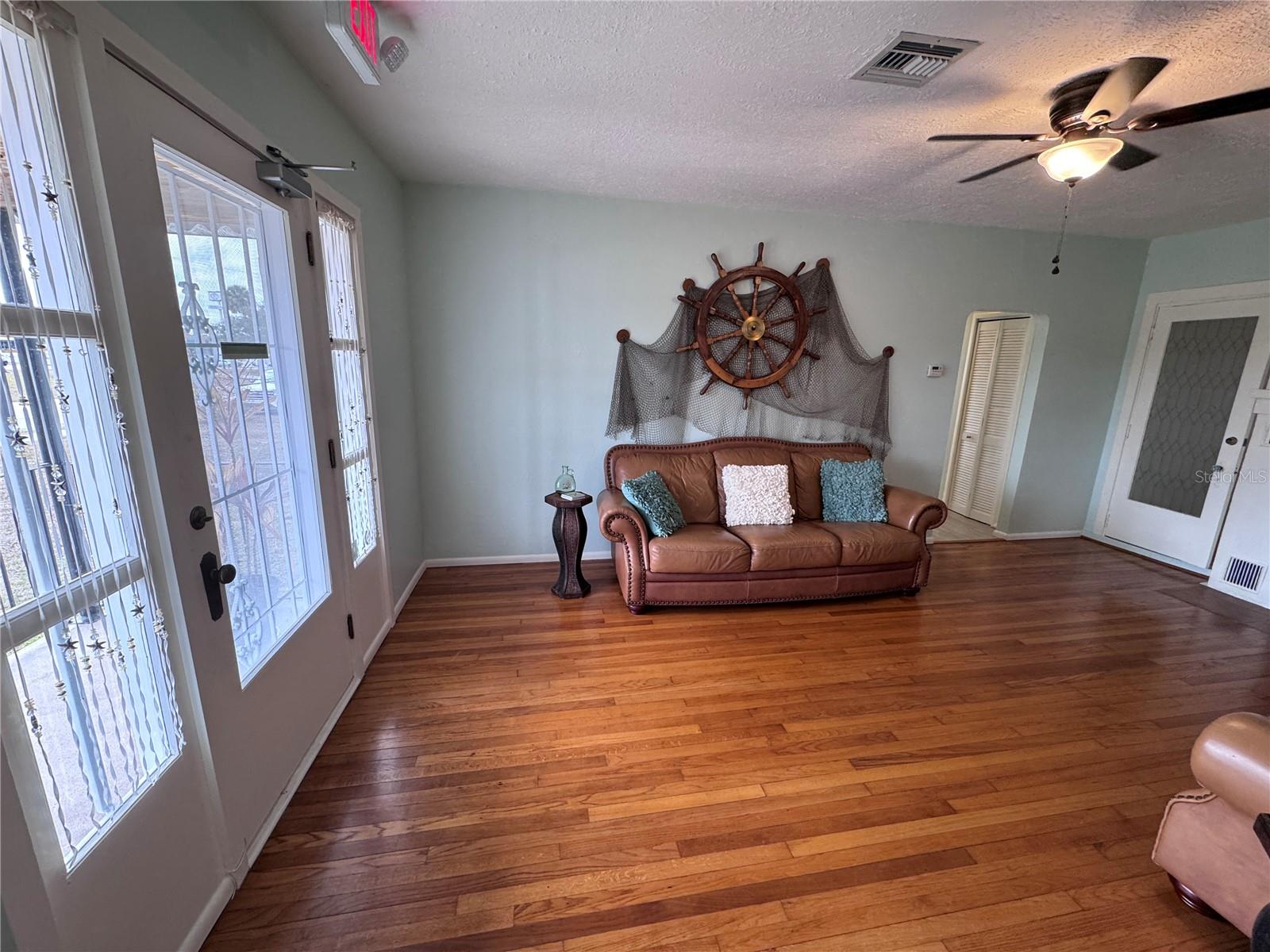 GOLDEN AGE VILLAS - Commercial Sale