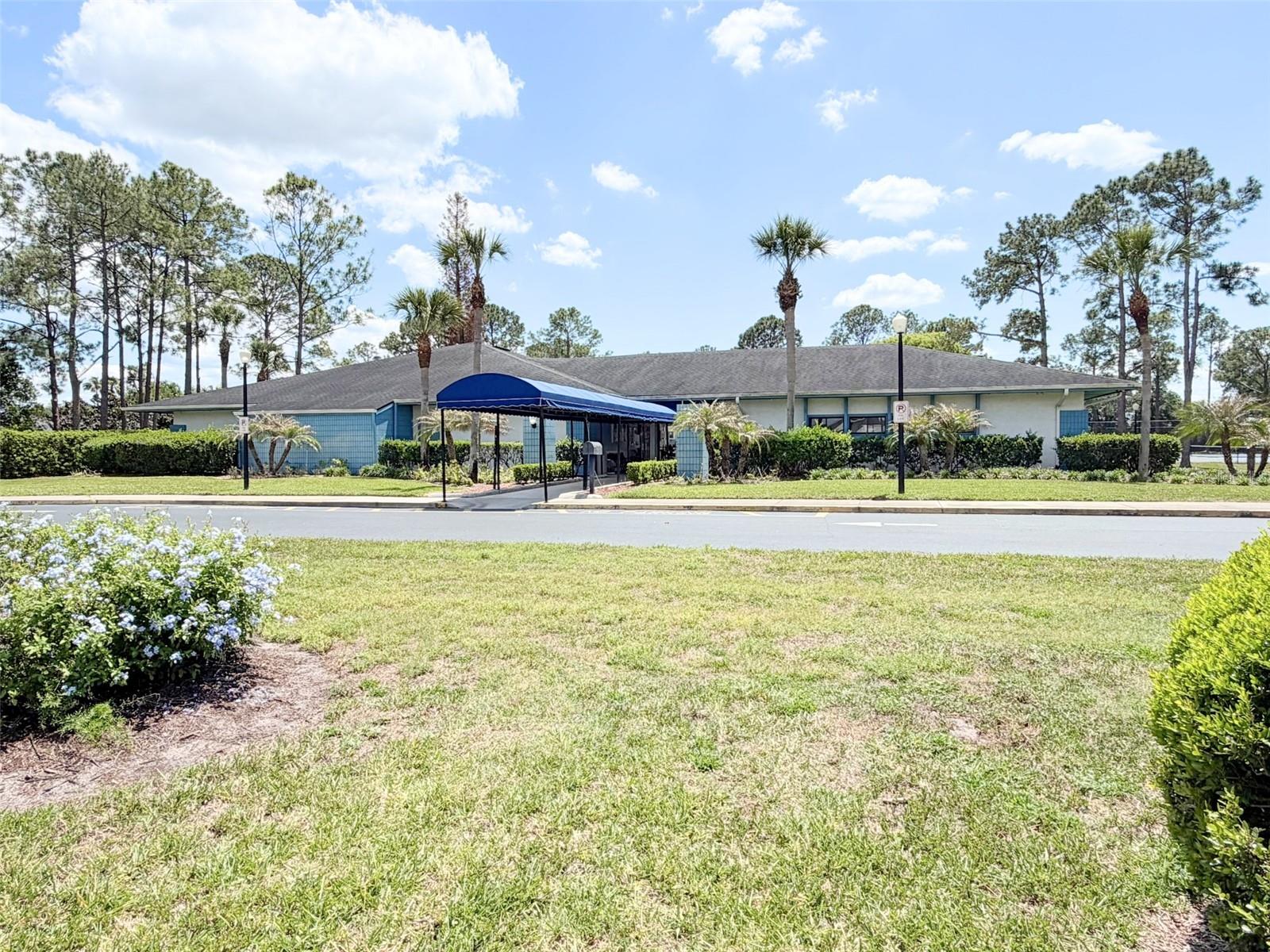 LAKE RIDGE VILLAGE - Residential