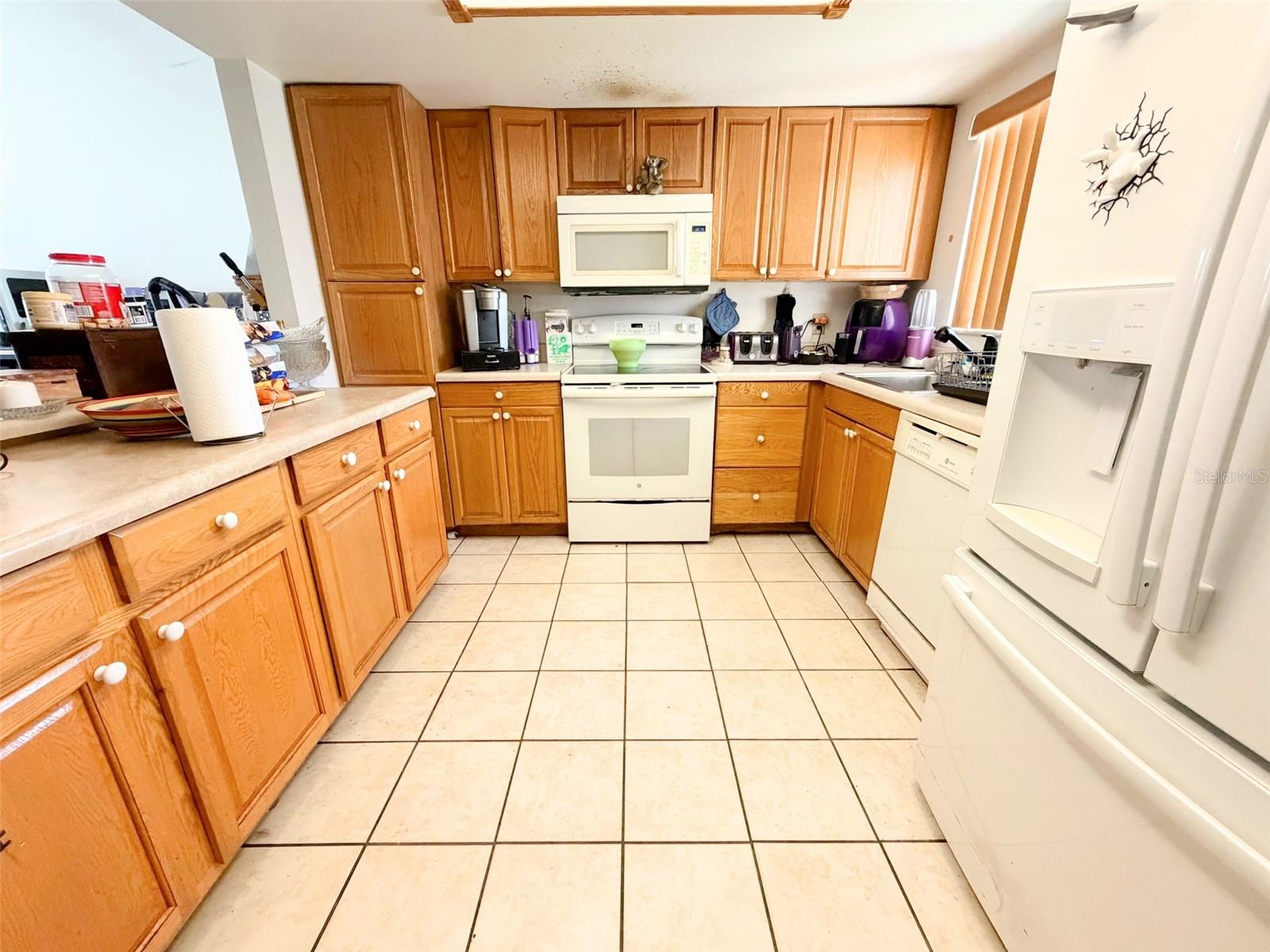 LAKE RIDGE VILLAGE - Residential