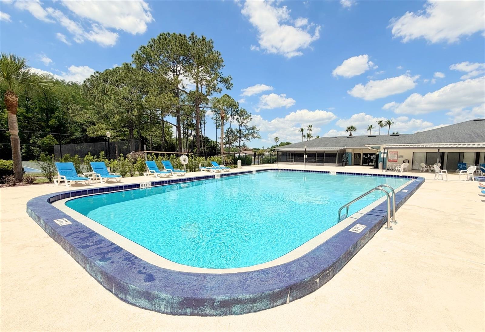 LAKE RIDGE VILLAGE - Residential