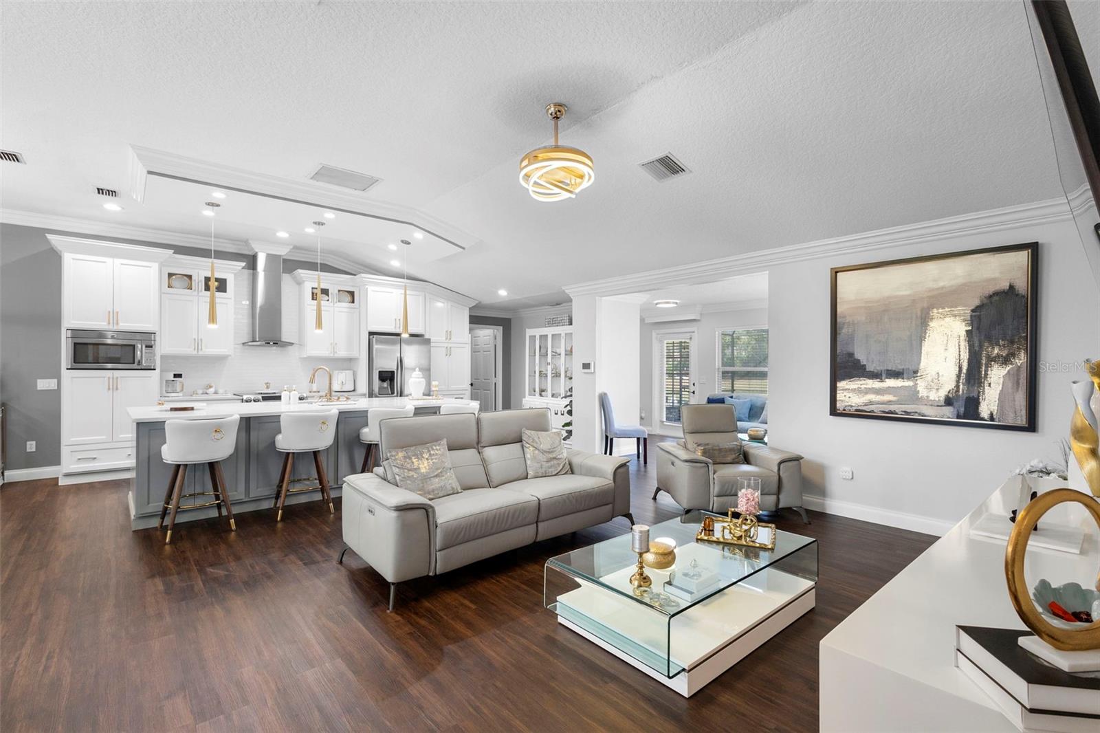 KENSINGTON ESTATES - Residential