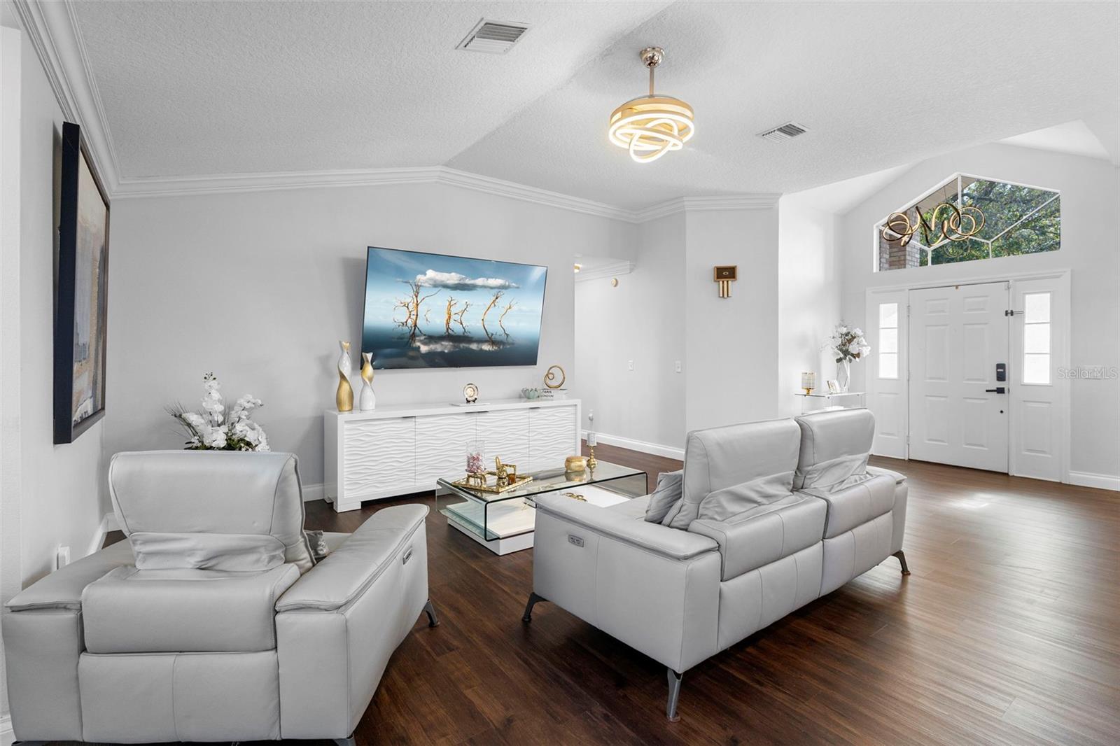 KENSINGTON ESTATES - Residential