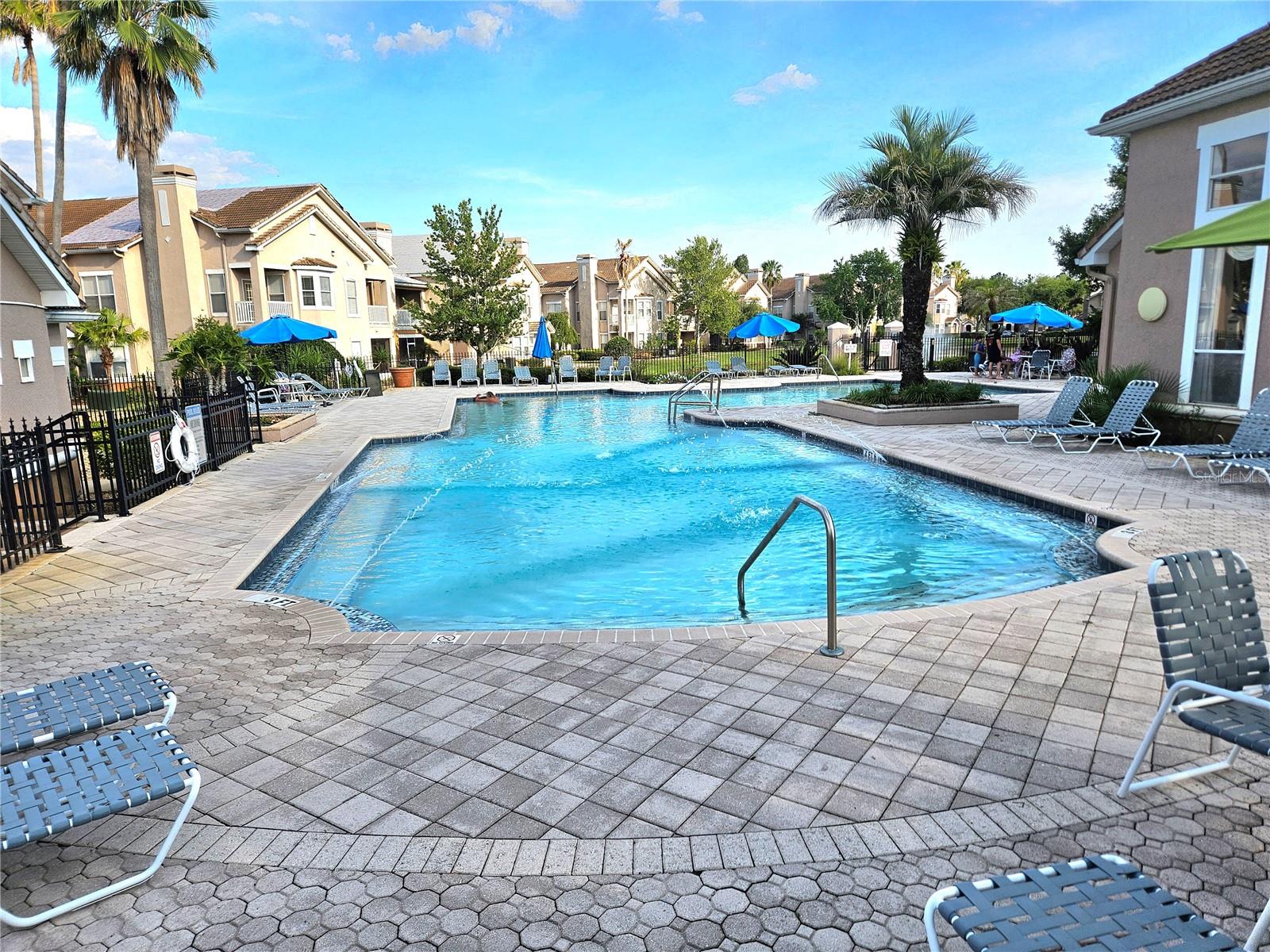 THE VILLAS CONDO - Residential