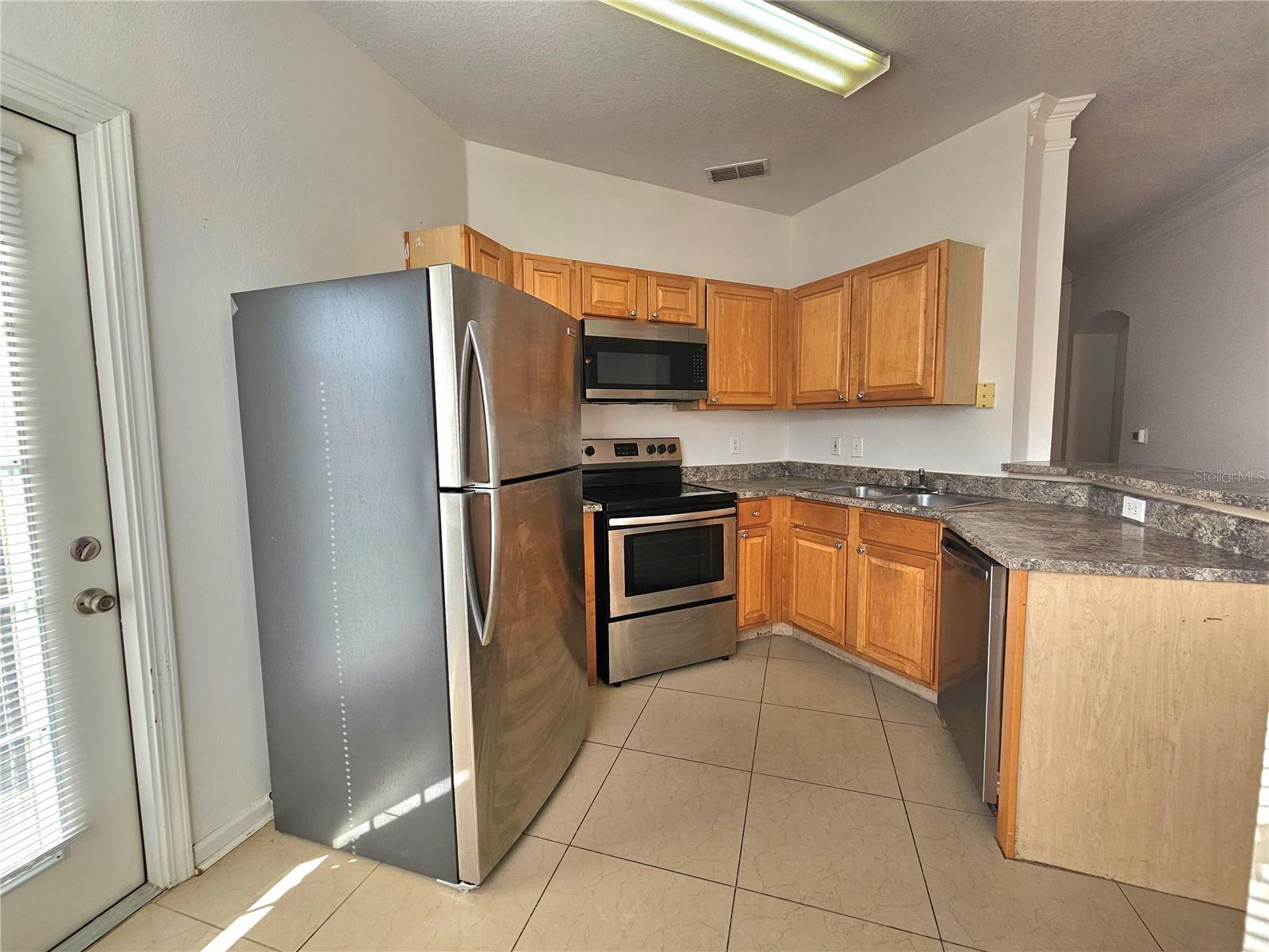 THE VILLAS CONDO - Residential