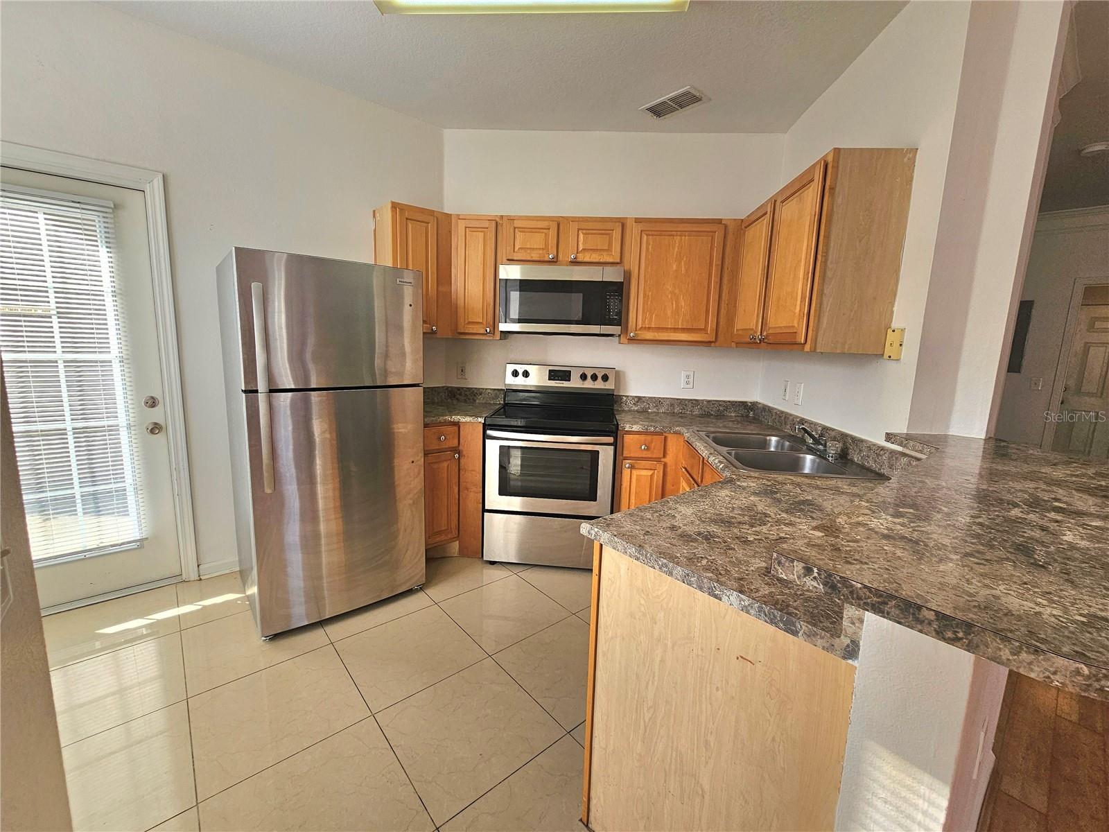 THE VILLAS CONDO - Residential