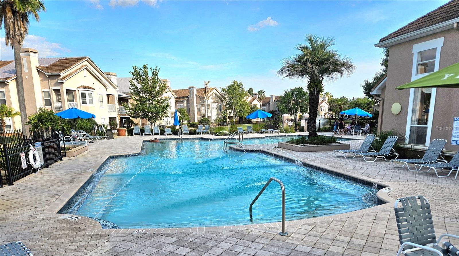 THE VILLAS CONDO - Residential