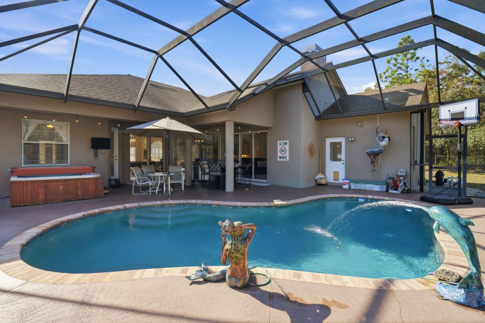 ROYAL HIGHLANDS - Residential