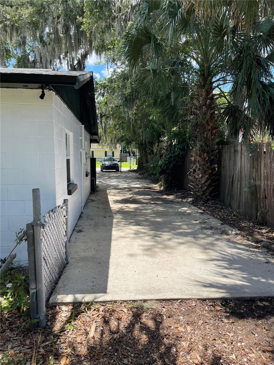 SHOTWELLS JUNGLE GARDEN - Residential