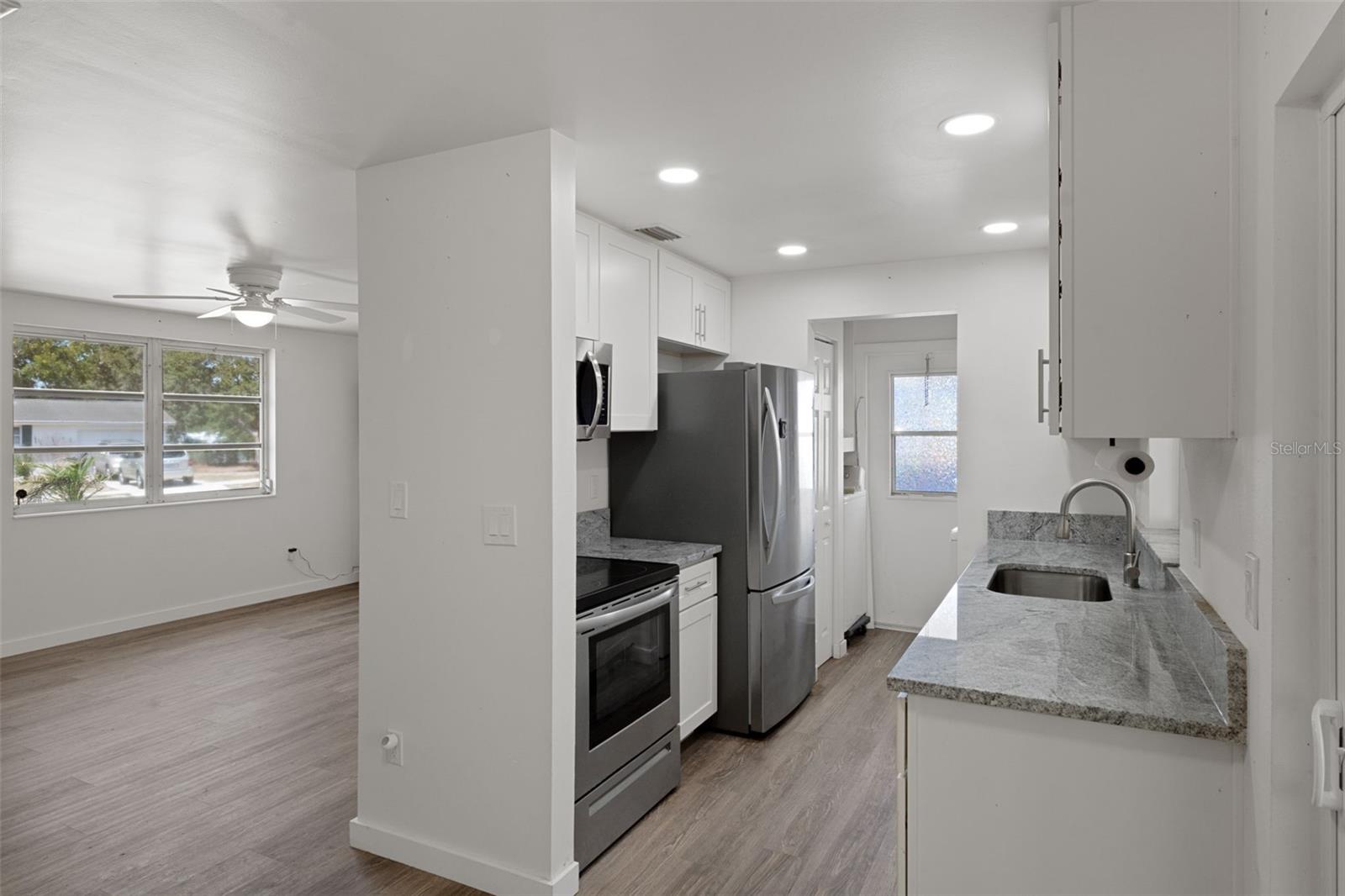 SPRING HILL - Residential