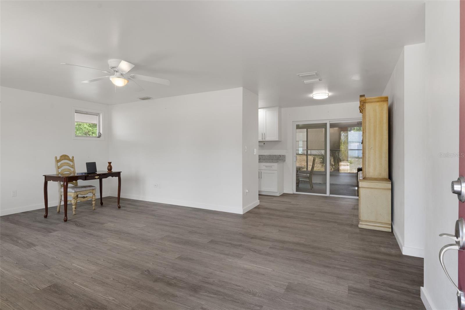 SPRING HILL - Residential