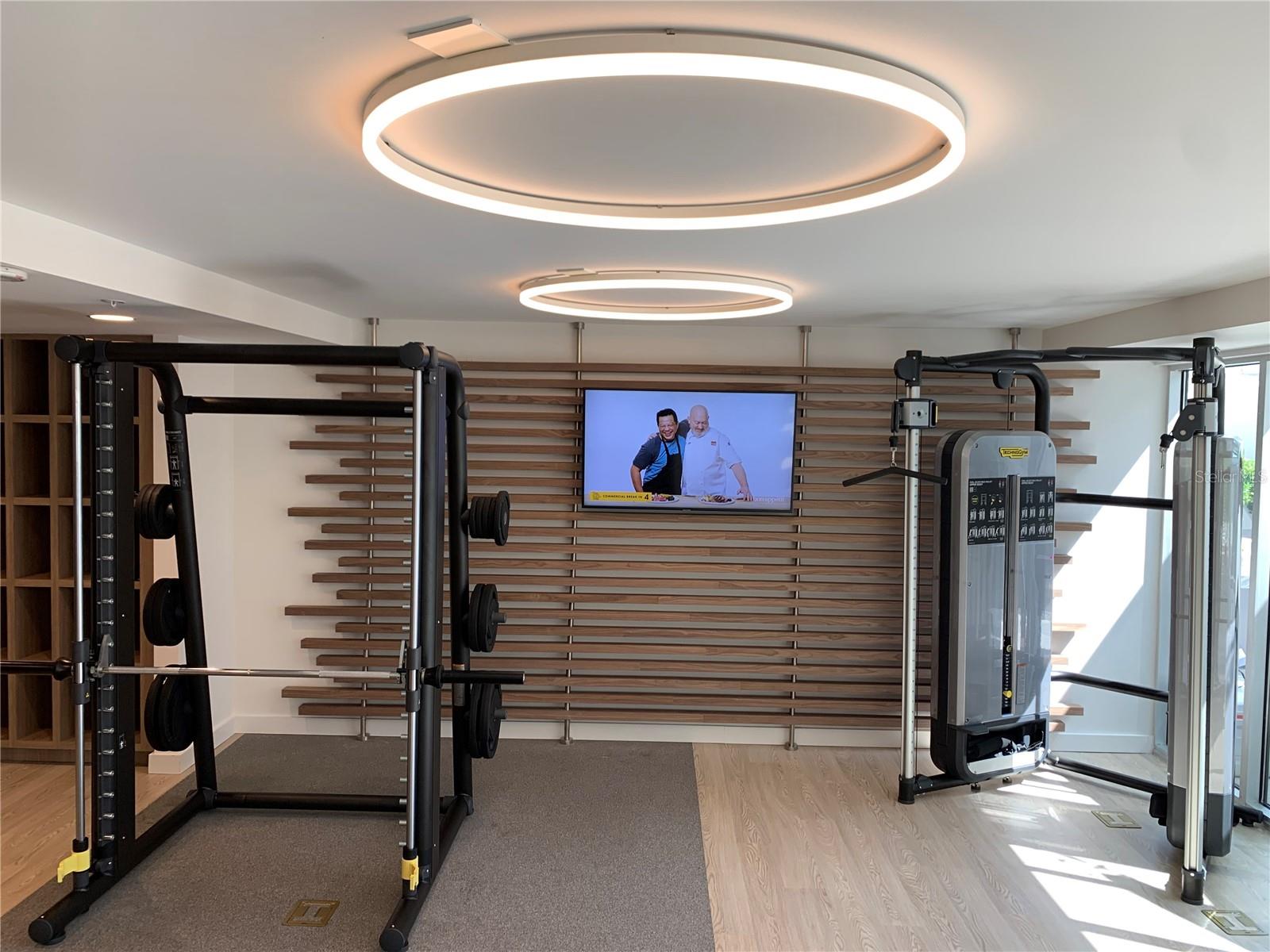 PARAMOUNT/LK EOLA - Residential Lease