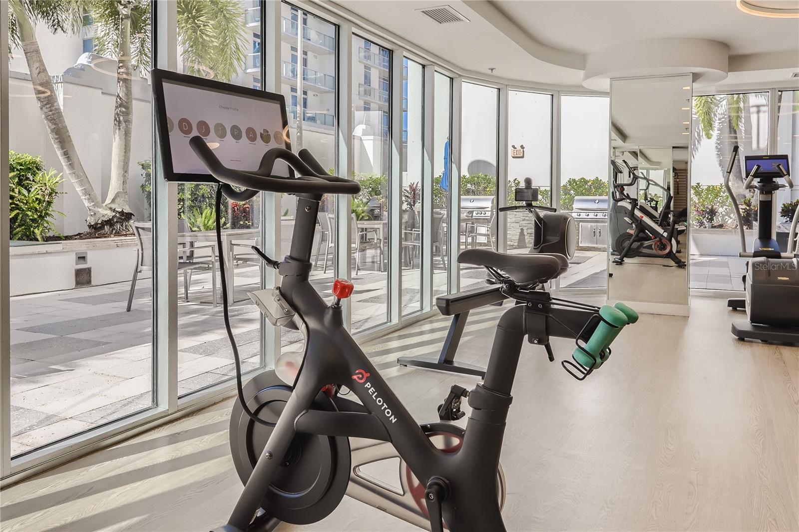 PARAMOUNT/LK EOLA - Residential Lease