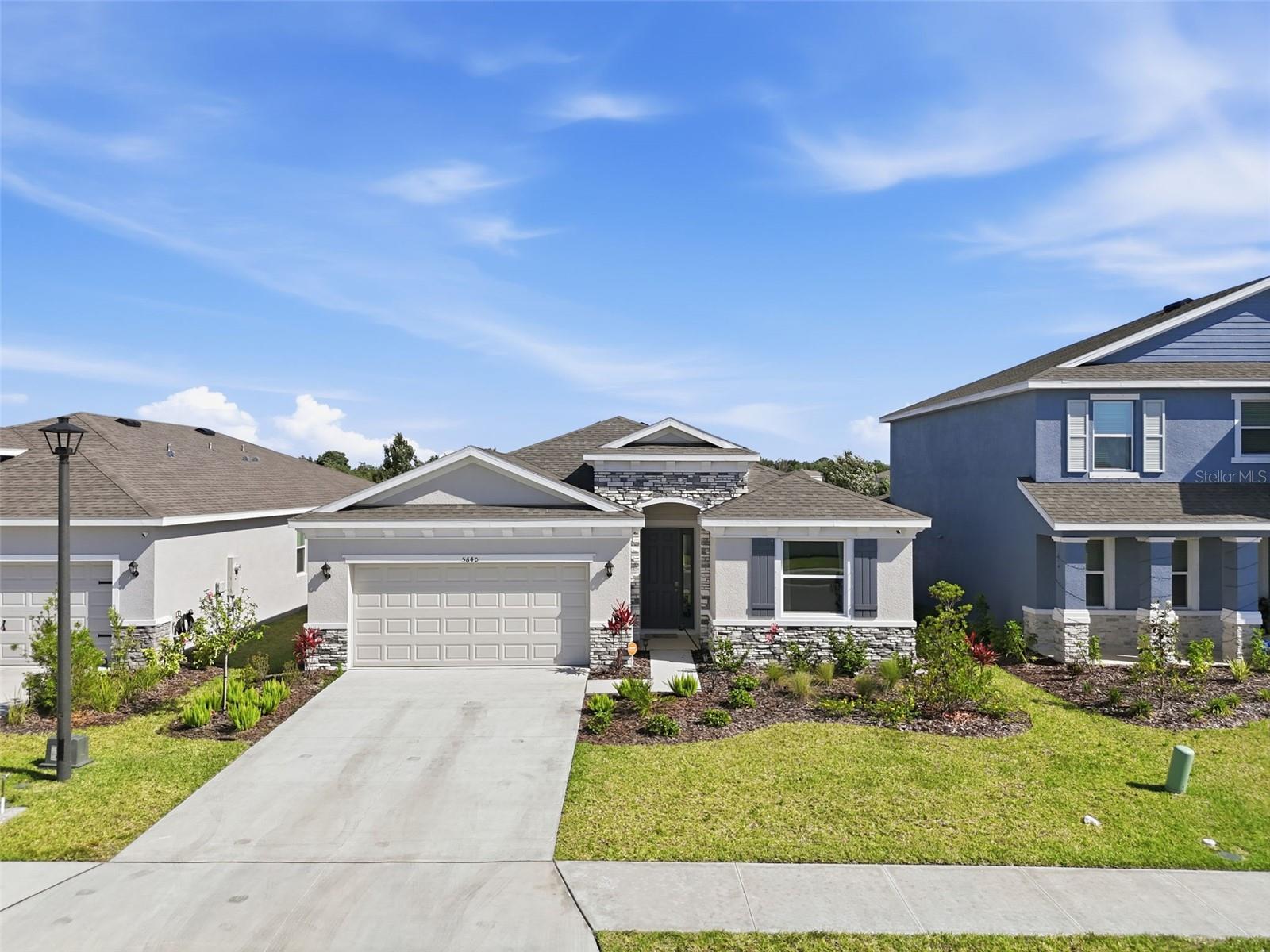 5640 SILVER MOONLIGHT DRIVE