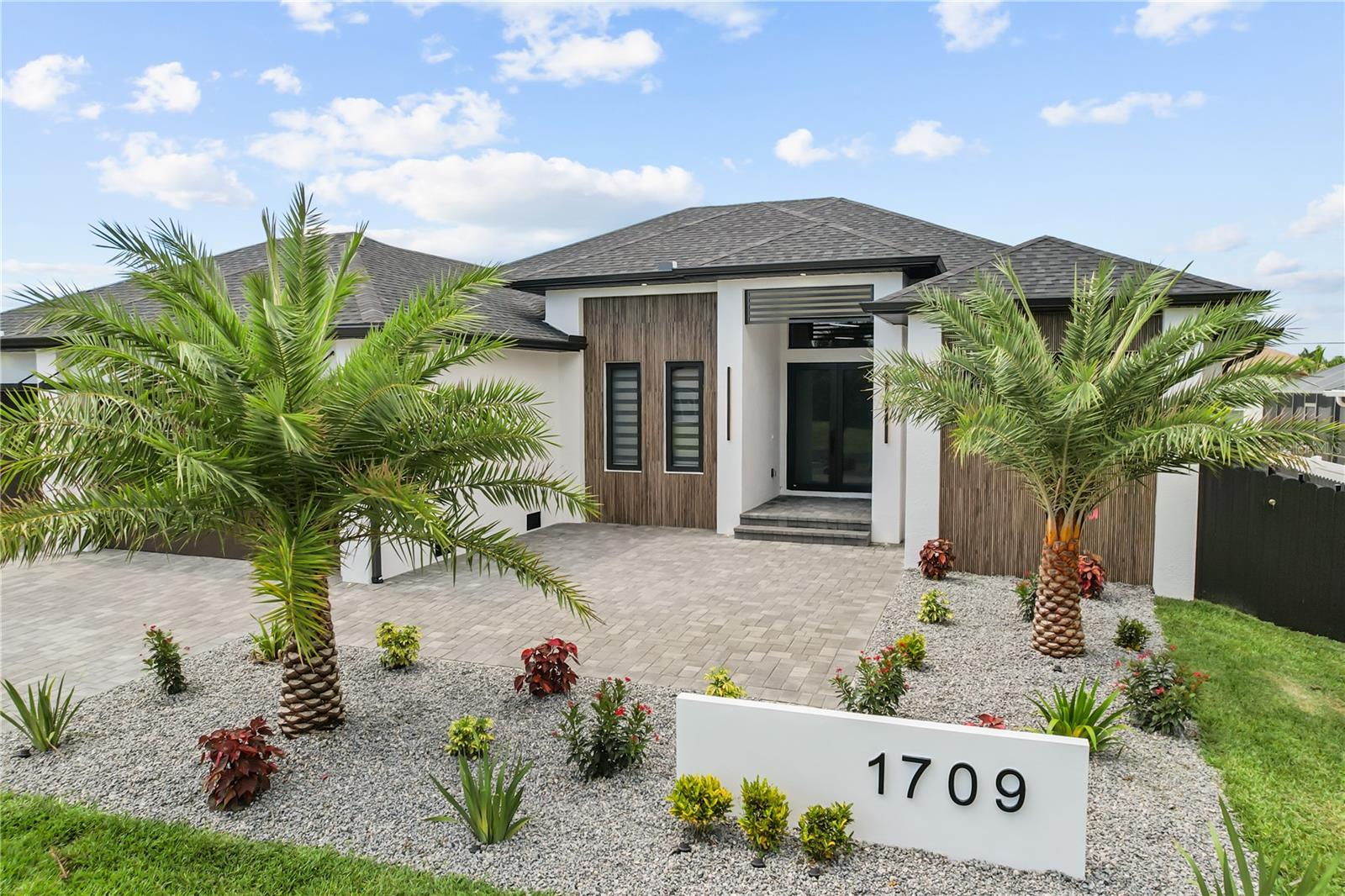 1709 SW 43RD LANE
