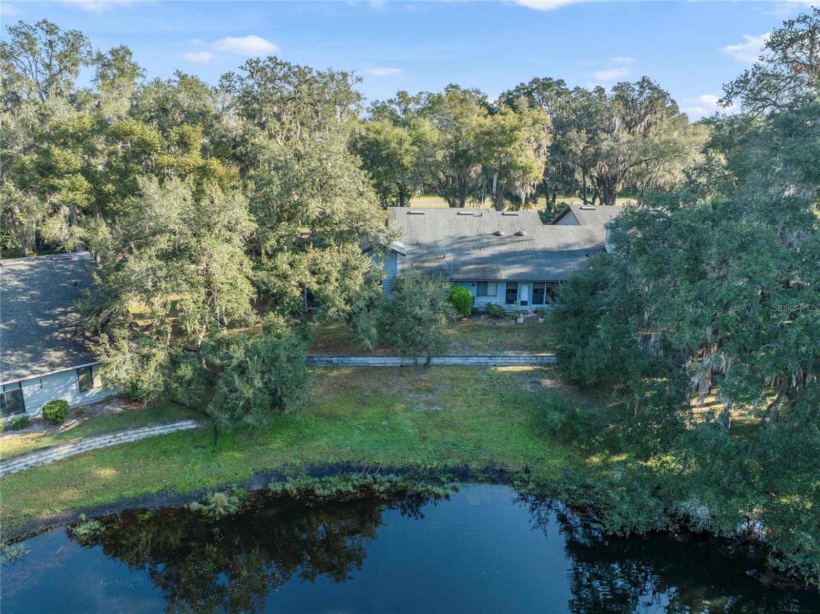 906 VILLAGE GREEN ROAD