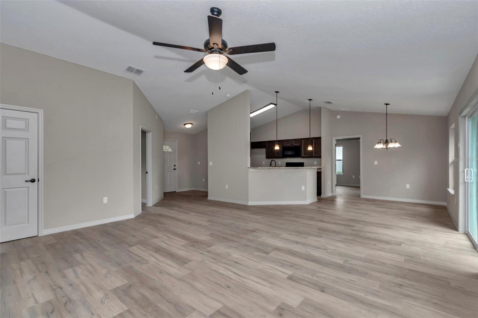 MARION OAKS UN 04 - Residential