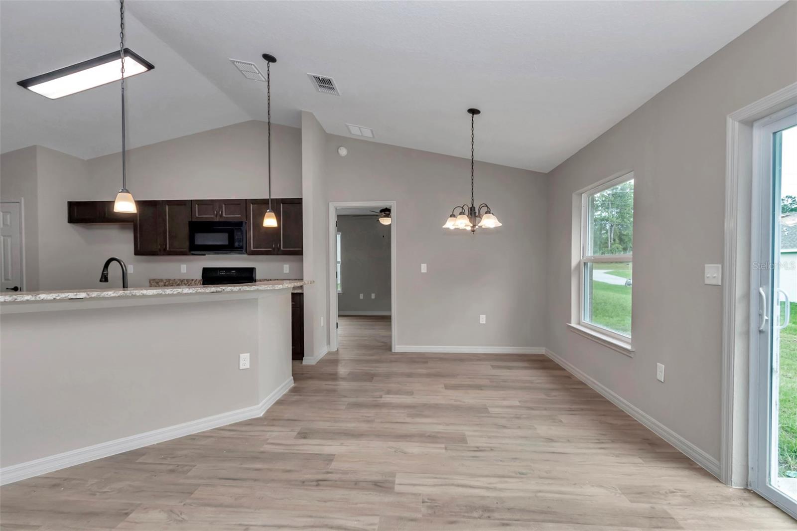 MARION OAKS UN 04 - Residential