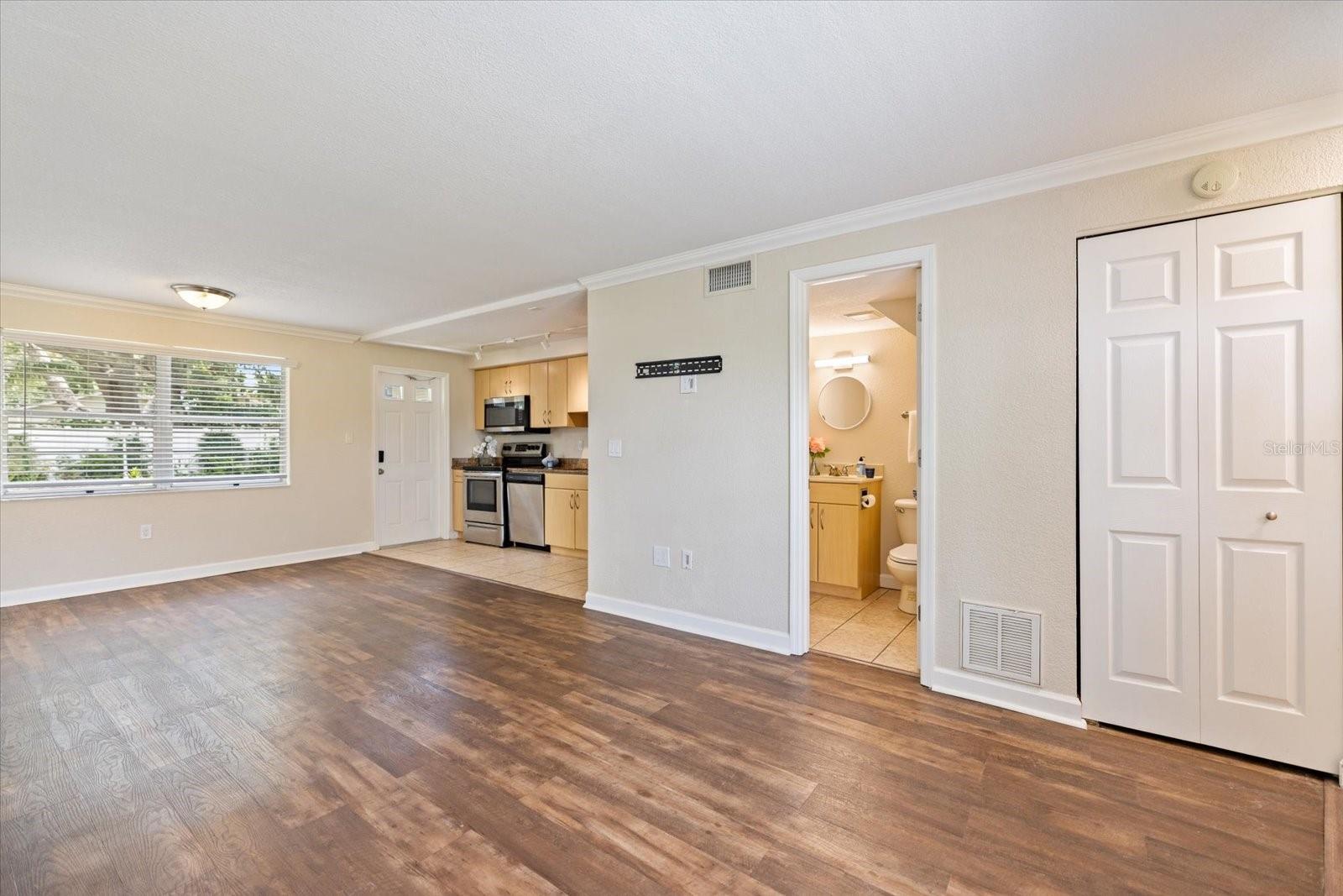 HIGHLAND PINES - Residential Lease