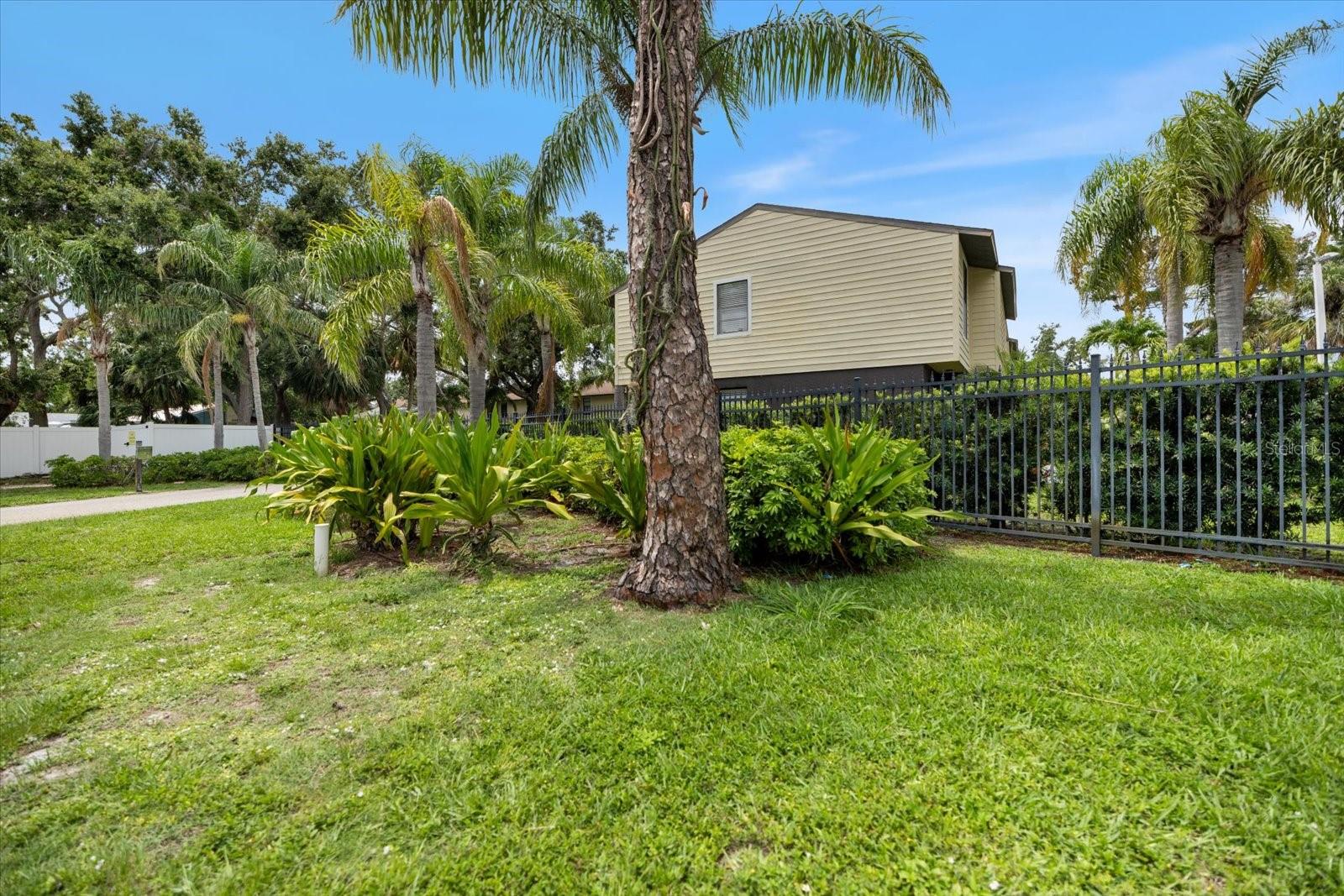 HIGHLAND PINES - Residential Lease