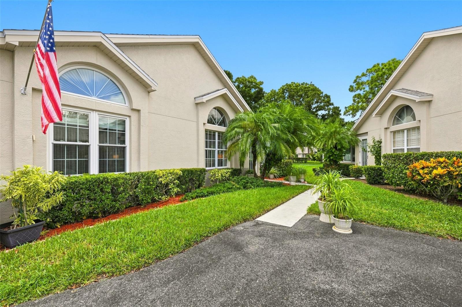 1131 GOLFVIEW WOODS DRIVE